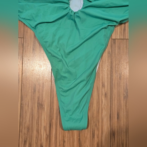 💚 NWT Pretty Little Thing High Waisted One-Piece Swimsuit - Picture 2 of 7